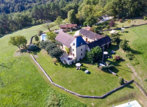 Domaine des Grands Bois Privatisé, 9 chambres, 18 personnes, salle de jeux, piscine panoramique privée et chauffée